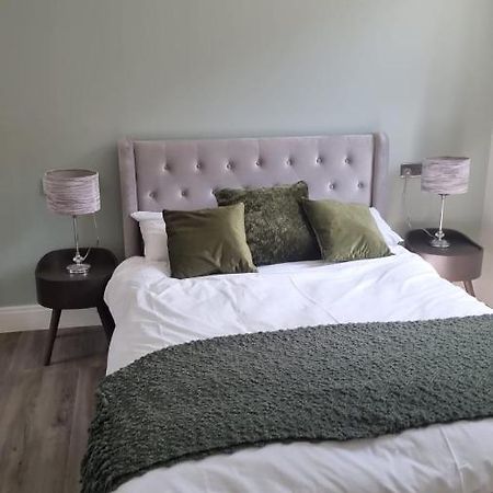 Jasmin Apartments - Luxury 1 & 2 Bedroom Units With Free Parking Bushey Exterior photo