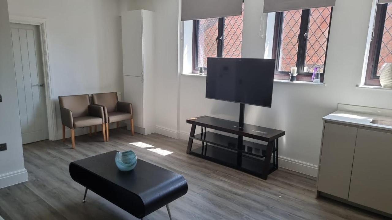 Jasmin Apartments - Luxury 1 & 2 Bedroom Units With Free Parking Bushey Exterior photo